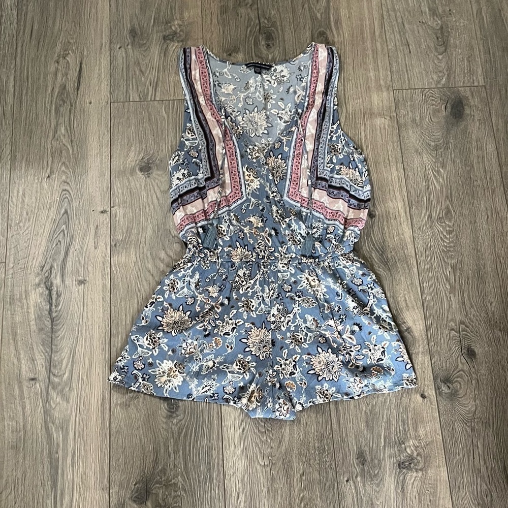 American Eagle Women’s Printed Sleeveless Romper Size Medium